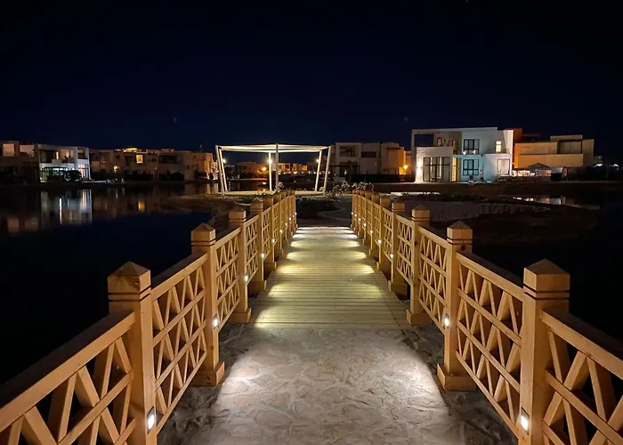 Boho Chic - Scenic Lagoon View At Tawila, Gouna