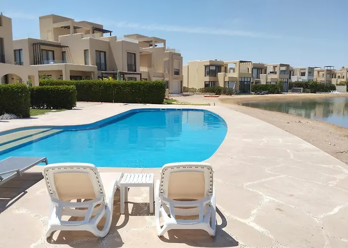Boho Chic - Scenic Lagoon View At Tawila, Gouna Apartman Gurdaka